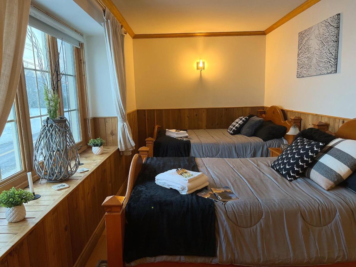 Auberge Au Poste De Traite Sainte-Famille Zewnętrze zdjęcie