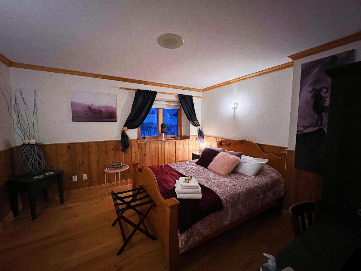 Auberge Au Poste De Traite Sainte-Famille Zewnętrze zdjęcie