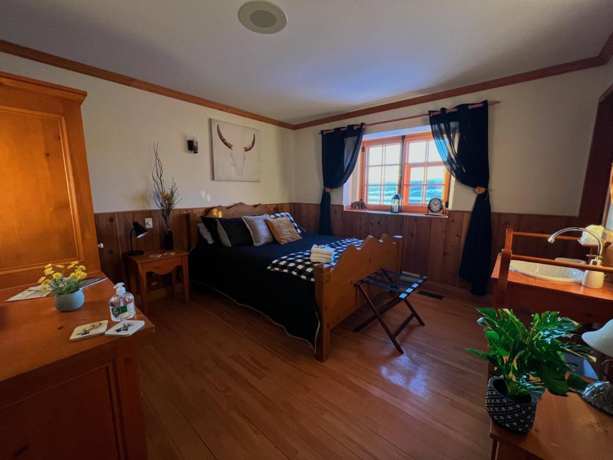 Auberge Au Poste De Traite Sainte-Famille Zewnętrze zdjęcie